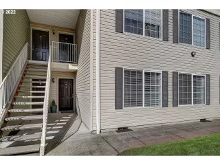 Photo #3: 22450119 Listing