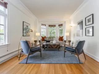 Photo #4: 22451090 Listing