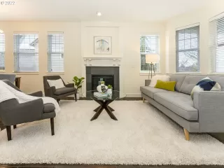 Photo #6: 22451149 Listing