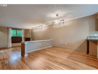 Photo #6: 22451317 Listing 