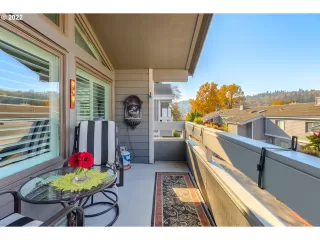 Photo #2: 22451517 Listing