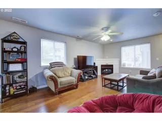 Photo #5: 22451573 Listing 