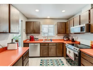 Photo #6: 22452308 Listing 