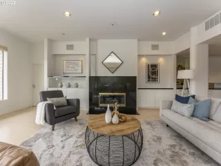 Photo #5: 22452573 Listing