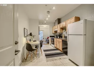 Photo #4: 22452708 Listing