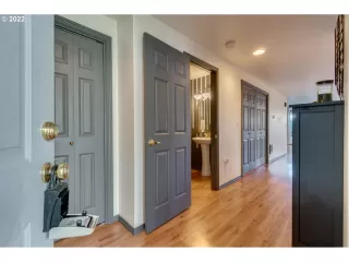 Photo #3: 22452711 Listing