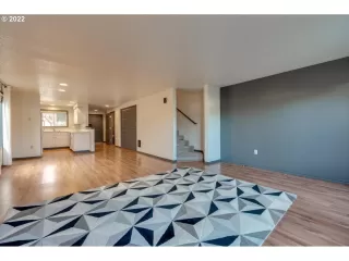 Photo #4: 22452711 Listing