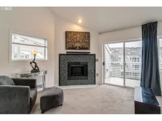 Photo #4: 22453241 Listing