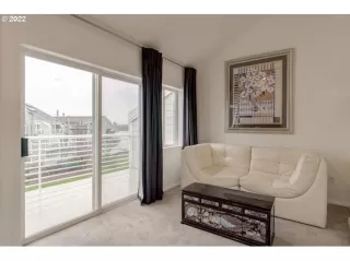 Photo #5: 22453241 Listing