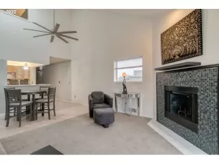 Photo #6: 22453241 Listing