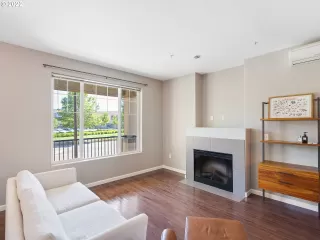 Photo #4: 22454071 Listing