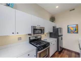 Photo #5: 22454676 Listing