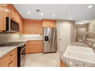 Photo #5: 22454990 Listing