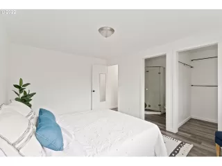 Photo #2: 22455226 Listing