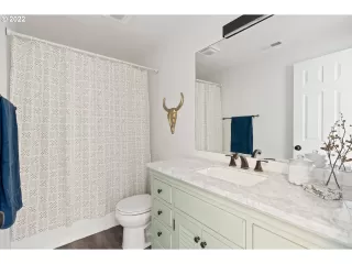 Photo #4: 22455226 Listing