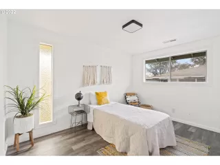 Photo #5: 22455226 Listing