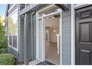 Photo #4: 22455231 Listing