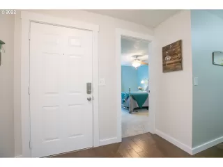 Photo #4: 22455394 Listing