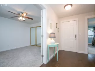 Photo #5: 22455394 Listing