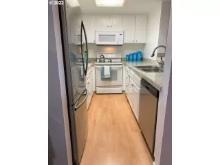 Photo #3: 22455646 Listing