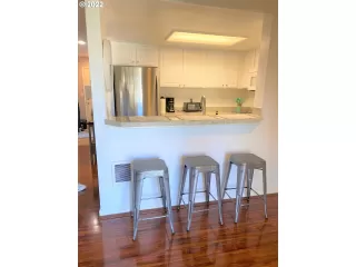 Photo #4: 22455646 Listing