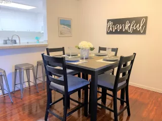 Photo #5: 22455646 Listing