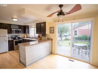 Photo #3: 22458990 Listing