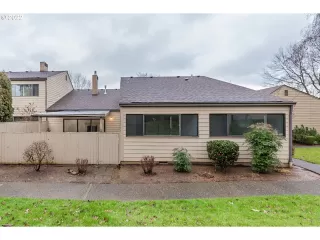 Photo #6: 22459105 Listing