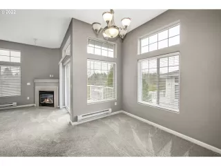 Photo #4: 22459157 Listing