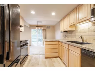 Photo #5: 22459369 Listing 