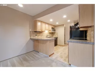 Photo #6: 22459369 Listing 