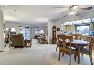 Photo #6: 22459688 Listing