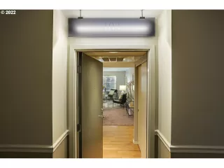 Photo #6: 22459846 Listing 