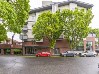 Photo #2: 22461891 Listing