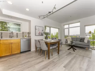 Photo #3: 22461891 Listing