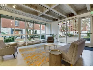 Photo #1: 22462018 Listing