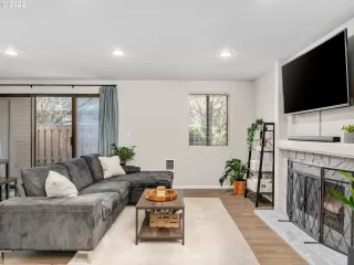 Photo #6: 22462309 Listing 