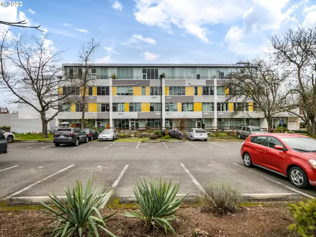 MLS: 22463976 Condo For Sale