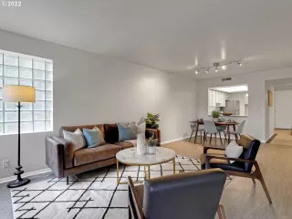 Photo #3: 22464001 Listing