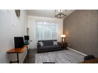 Photo #2: 22464452 Listing
