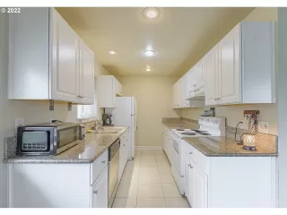 Photo #3: 22465034 Listing