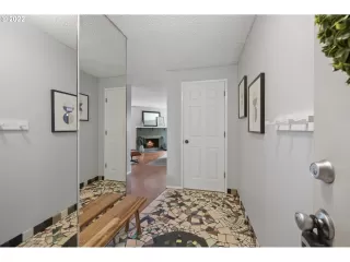 Photo #2: 22466085 Listing