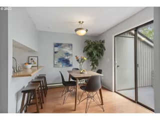 Photo #6: 22466085 Listing