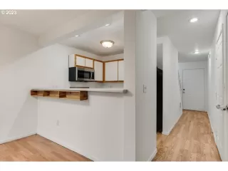 Photo #4: 22466647 Listing