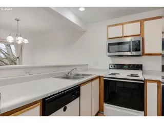 Photo #5: 22466647 Listing