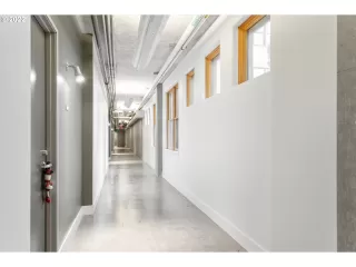 Photo #5: 22466701 Listing