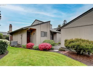 More Details about MLS # 22467165 : 8109 NE 14TH ST I