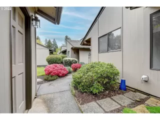 Photo #2: 22467165 Listing