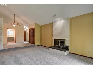 Photo #4: 22467165 Listing