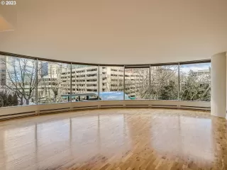 Photo #5: 22467302 Listing 